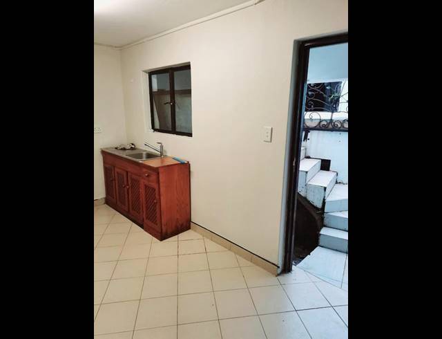 1 BEDROOM PROPERTY TO RENT IN MORNINGSIDE